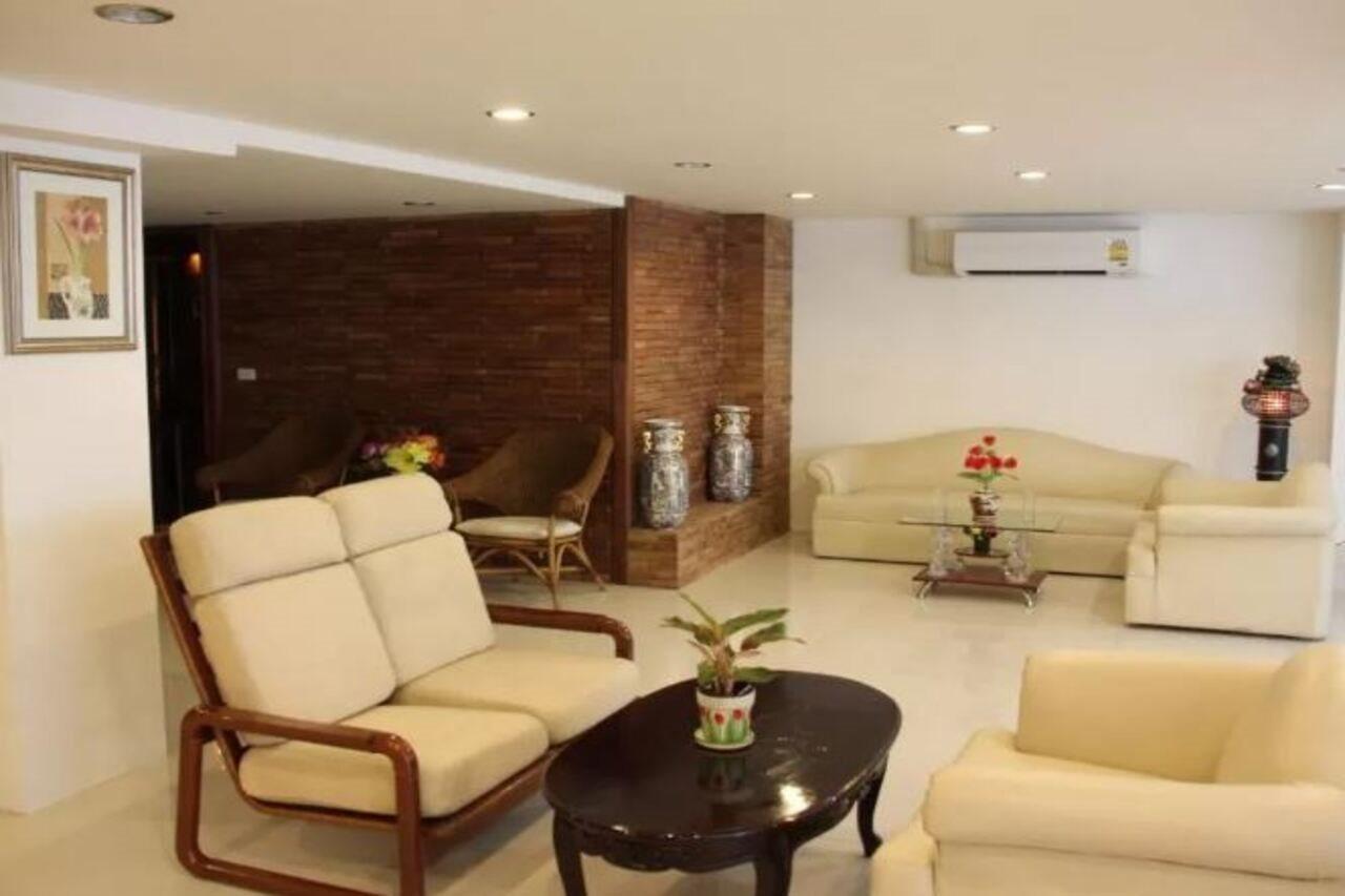 Suites 31 Sukhumvit Bangkok Exterior photo