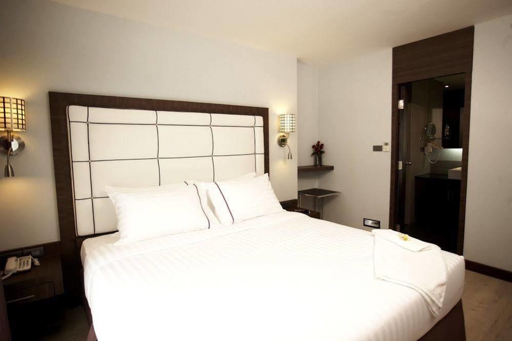 Suites 31 Sukhumvit Bangkok Exterior photo